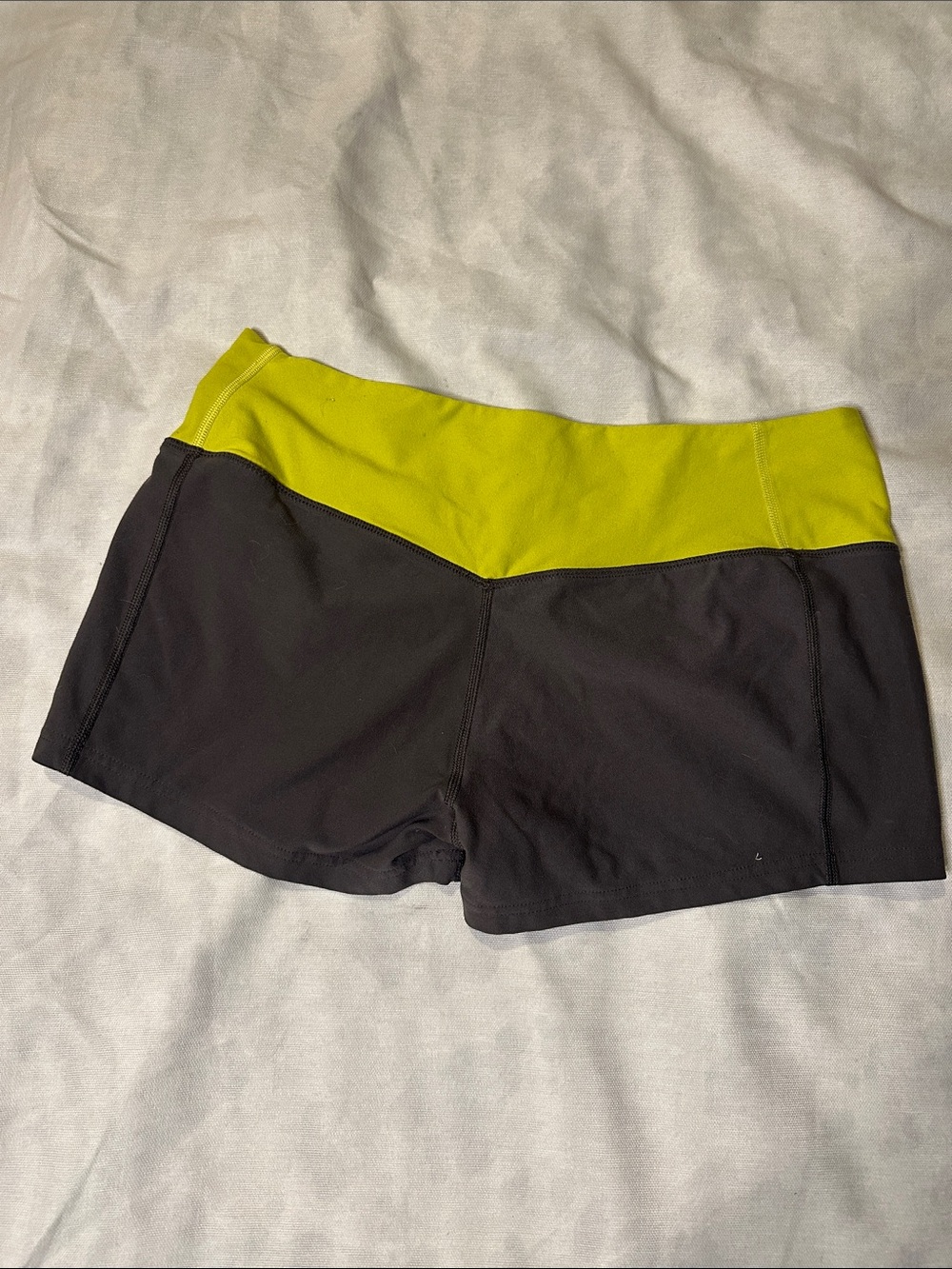 Nike Women’s Charcoal Athletic Shorts Low rise with Lime Waistband - Picture 2 of 3
